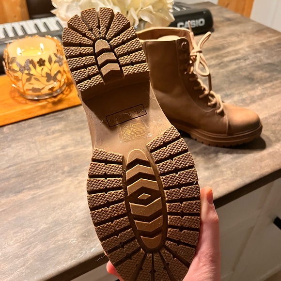 Combat boots - Picture 3 of 4